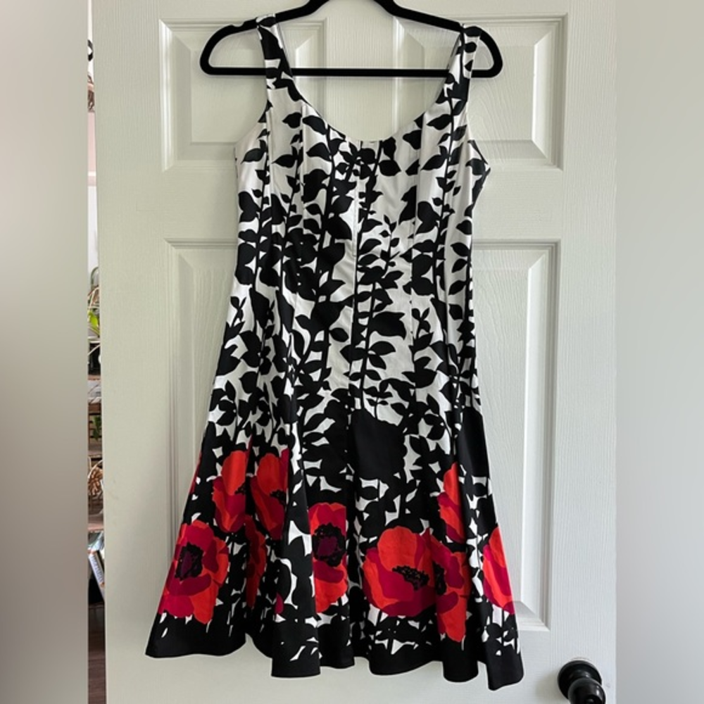 Nine West Red Black‎ White Sleeveless A Line Dress Size 6